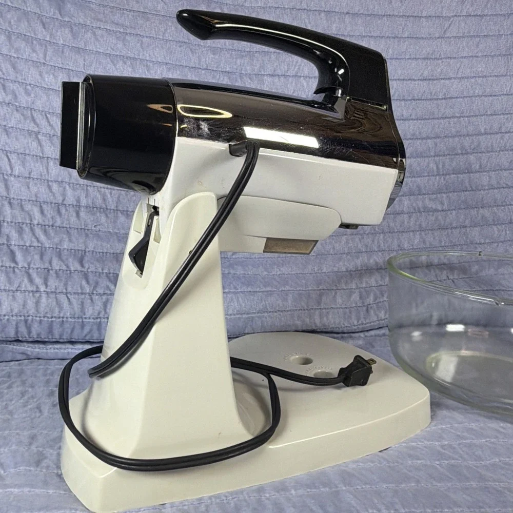 Vintage Sunbeam Mixmaster Stand Mixer 12 Speed Dual w/ Glass Bowl Works